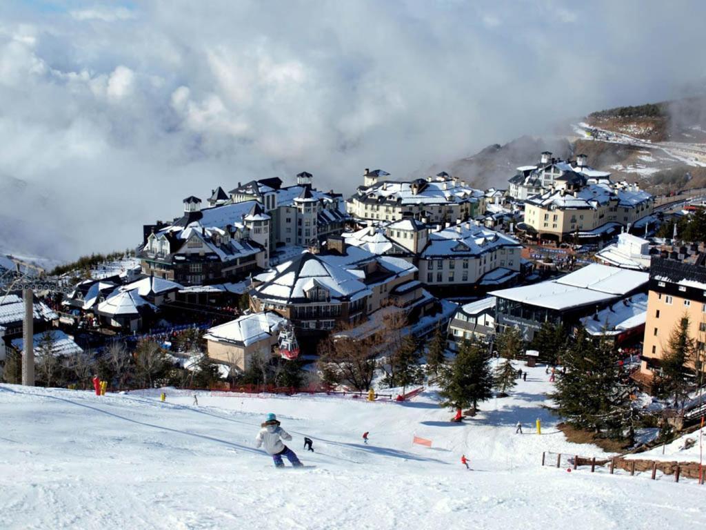 Apartamentos A Vivir Sierra Nevada 3000 Eksteriør billede